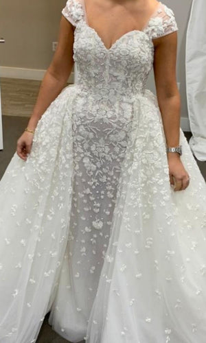 C2023-CS081 - Vestido de novia de encaje con pedrería y manga corta con falda desmontable