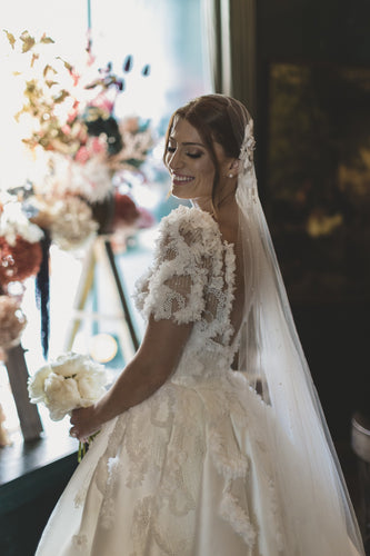 C2023-SS351 - vestido de novia corte A de manga corta