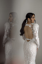 C2024-LSJ69 - backless long juliet sleeve wedding gown w v-neck