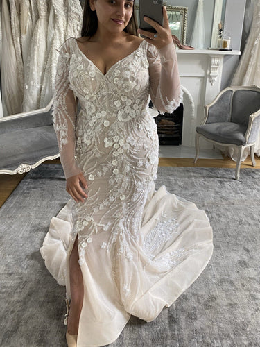 C2024-LSV628 - Vestido de novia entallado, transparente, de manga larga, con espalda descubierta y escote en pico