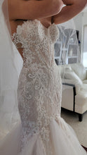 C2024-SL396 - sweetheart strapless lace wedding gown
