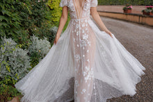 C2024-SSU5 - Short Puff Sleeve sheath wedding gown with detachable train and v'd bust line
