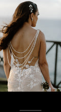 C2024-VN61 - Vestido de novia sin mangas con escote en V y escote en V con espalda abierta y drapeado de perlas