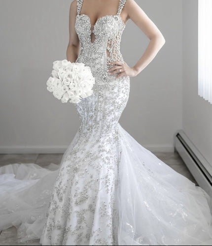 C2021-LS071 - Robe de mariée ajustée et évasée avec perles de cristal 