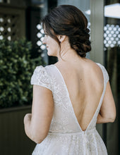 C2024-ES22 - short cap sleeve a-line wedding gowns