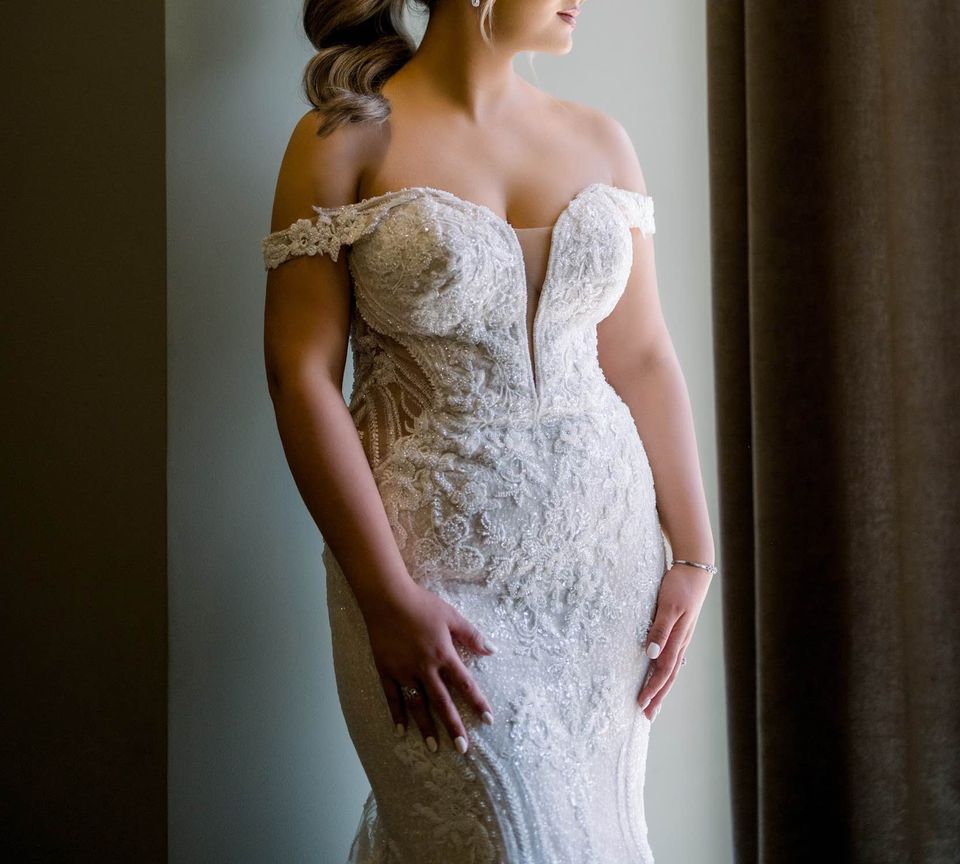 C2023-EPS off the shoulder plus size beaded wedding gown