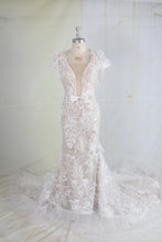 C2023-Ericka Laprell – robe de mariée à manches courtes et col en V inspirée de Berta Bridal 18-102