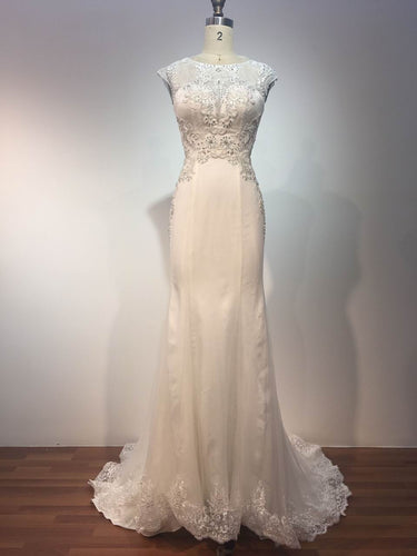 Estilo 10995 F - vestidos de novia con mangas japonesas y corpiños bordados