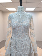Style C2021-MHidalgo - Robe de mariée à manches longues et broderie de perles