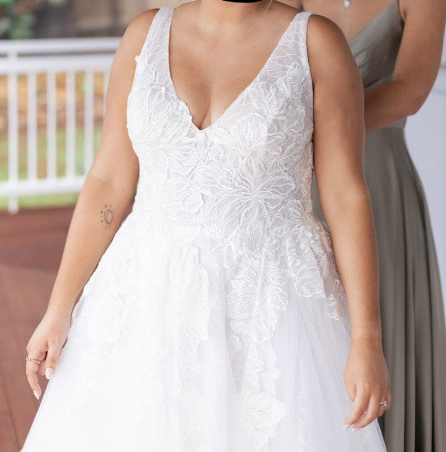 C2022-pSSV - robe de mariée trapèze grande taille sans manches à col en V