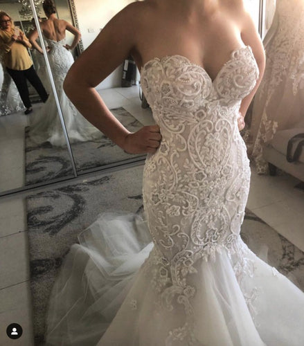 C2022-SF37 - vestido de novia sirena bordado, ajustado y con vuelo, sin tirantes