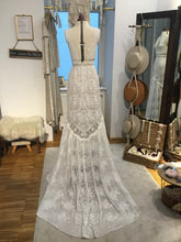 C2022-BH001 - sleeveless bohemian lace wedding gown