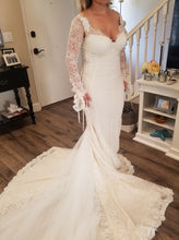 C2022-lsl022 open neck long sleeve lace wedding gown with train