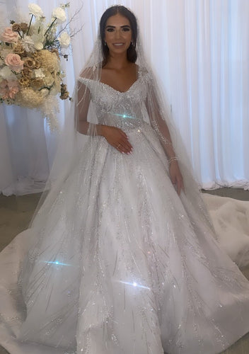 C2022-OFB227 - robe de bal de mariage formelle à épaules dénudées et perles scintillantes