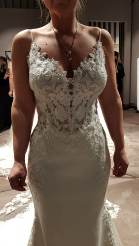 C2023-BS553 vestido de novia sexy con corpiño de cuentas y espalda descubierta con tirantes finos