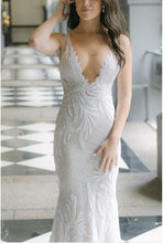 C2023-VN28S - sexy sleeveless v-neck fitted wedding gown