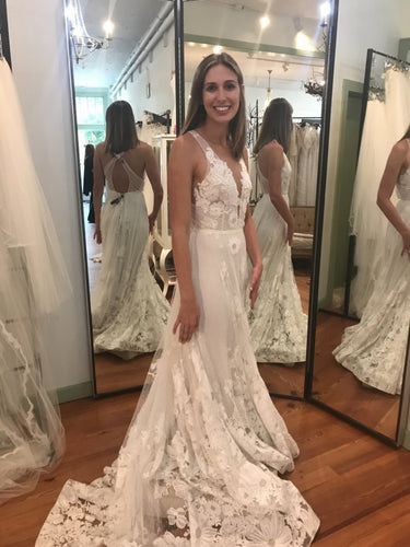 C2022-Slvb332 - Vestido de novia de encaje sin mangas con escote en pico 