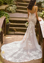 C2022-cl522 fitted spaghetti strap lace wedding gown