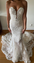 C2022-SF007 Strapless lace wedding gown with train