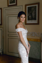 C2022-FD28 - Off the shoulder detachable skirt wedding gown