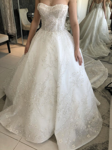 C2022-sa22 - Vestido de novia evasé sin tirantes con pedrería brillante