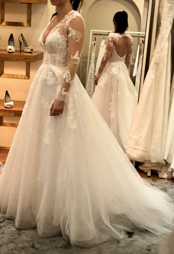 C2022-LSS-44 - Vestido de novia de encaje, manga larga, espalda descubierta y escote en pico 