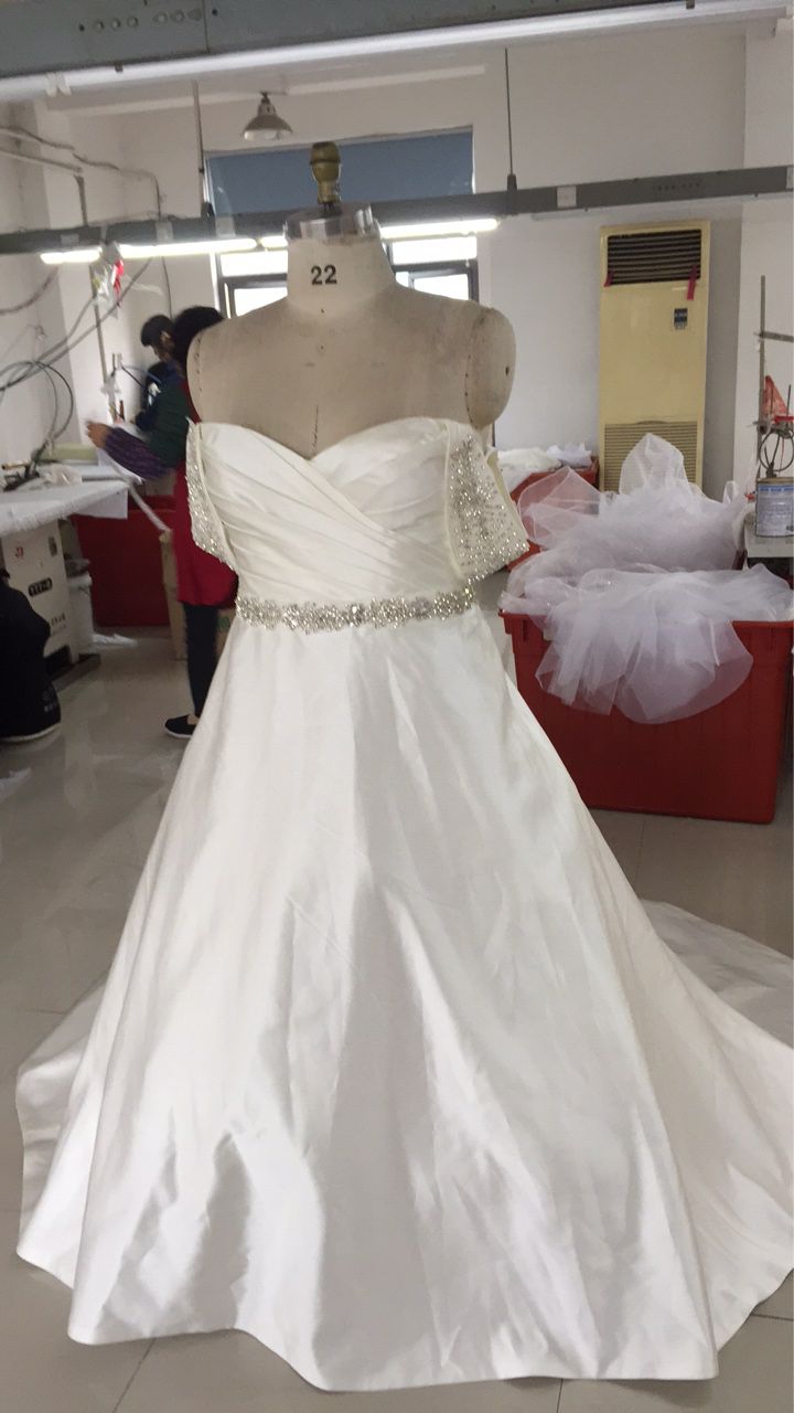 Style C2018-hnelson - Robe de mariée robe de bal grande taille sur mesure