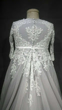 style C2017-ping - Robe de mariée grande taille à manches trois quarts 