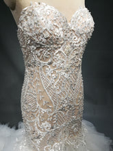 Style C2017hurst - Robe de mariée bustier ajustée et évasée inspirée de Jaton Couture
