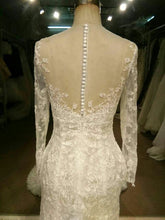 Style C2016Baird - Robe de mariée en dentelle à manches longues