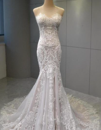 VNDM291 - strapless fit-to-flare lace wedding gown