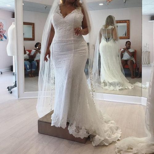 C2022-V599 Vestido de novia de talla grande sin mangas con cuello en V 