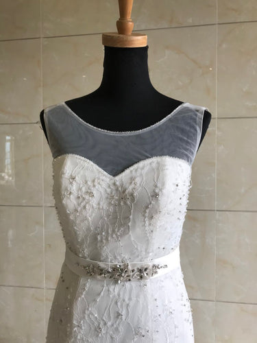 Estilo DOL-Y003 - Vestido de novia sin mangas con escote ilusión